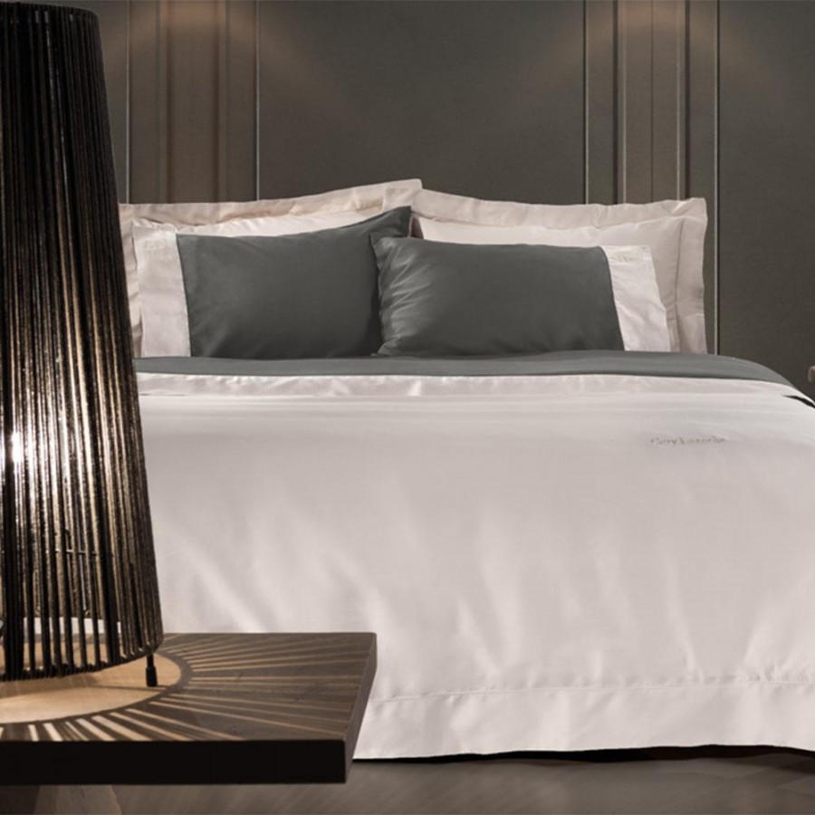 Σετ Υπέρδιπλη Βαμβακοσατέν Παπλωματοθήκη Silky Natural Guy Laroche Σετ Υπέρδιπλη Βαμβακοσατέν Παπλωματοθήκη Silky Natural Guy Laroche