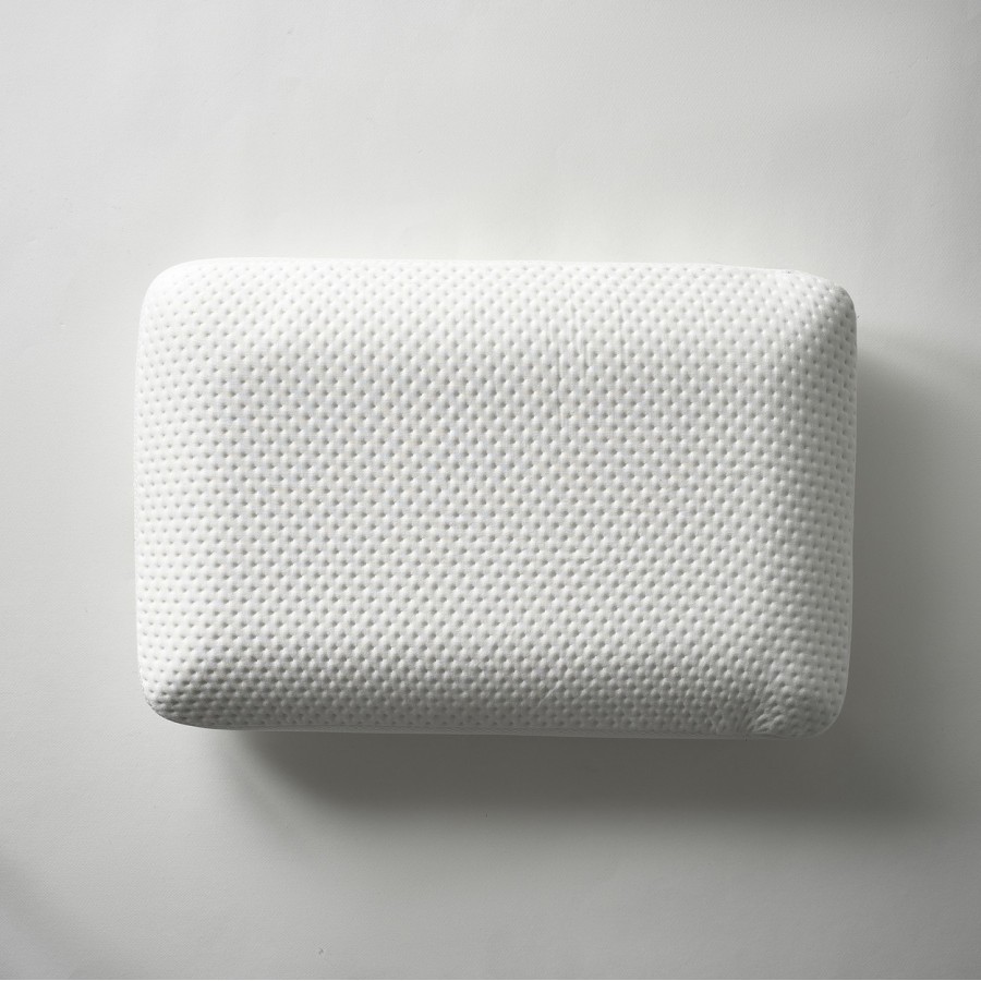 Μαξιλάρι με γέμιση απο 100% air memory foam και κάλυμμα διπλής όψης - η μια πλευρά είναι από ζακάρ ύφασμα διπλής ύφανσης, ενώ η άλλη από ύφασμα με τεχνολογία SensIce® cooling, ιδανικό για τους καλοκαιρινούς μήνες. Πλένεται στο πλυντήριο στους 40°C το εξωτ