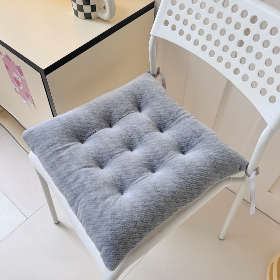 ΜΑΞΙΛΑΡΙ ΚΑΡΕΚΛΑΣ FUR GREY (40X40) ΜΑΞΙΛΑΡΙ ΚΑΡΕΚΛΑΣ FUR GREY (40X40)